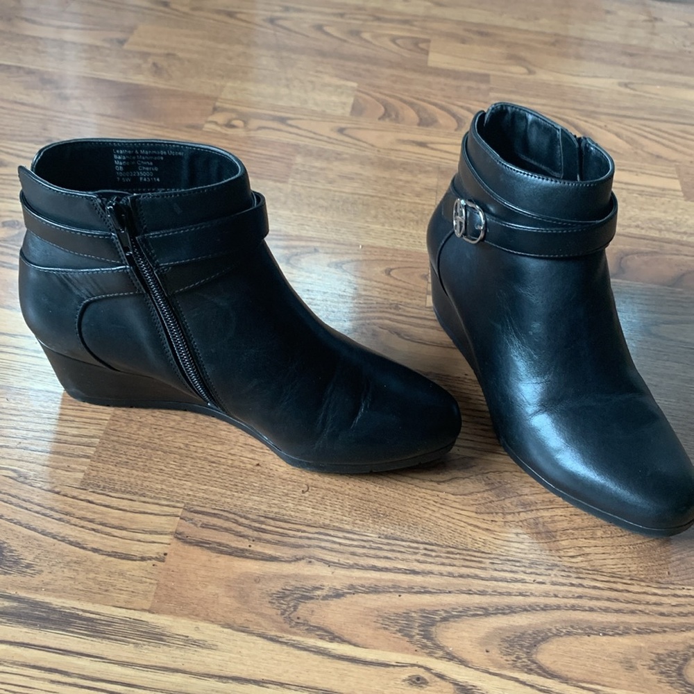 Giani Bernini Women Cherub Wedge Heel Ankle Booties Size US 7.5W Black - Picture 3 of 9